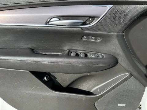 2017 Cadillac XT5 Premium Luxury