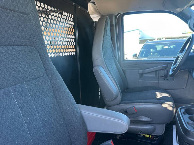 2024 GMC Savana 2500