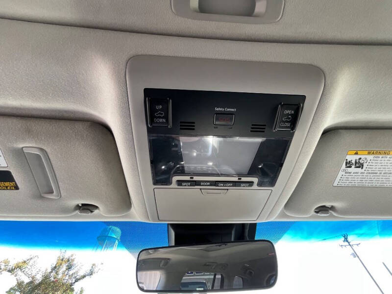 2016 Toyota Land Cruiser