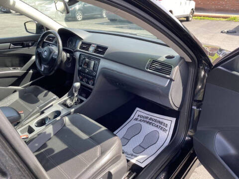 2014 Volkswagen Passat 1.8T SE PZEV