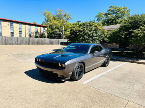 2015 Dodge Challenger SXT