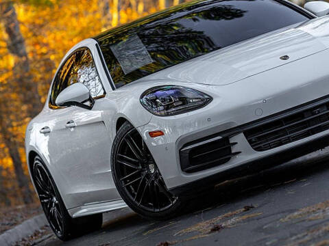 2017 Porsche Panamera 4