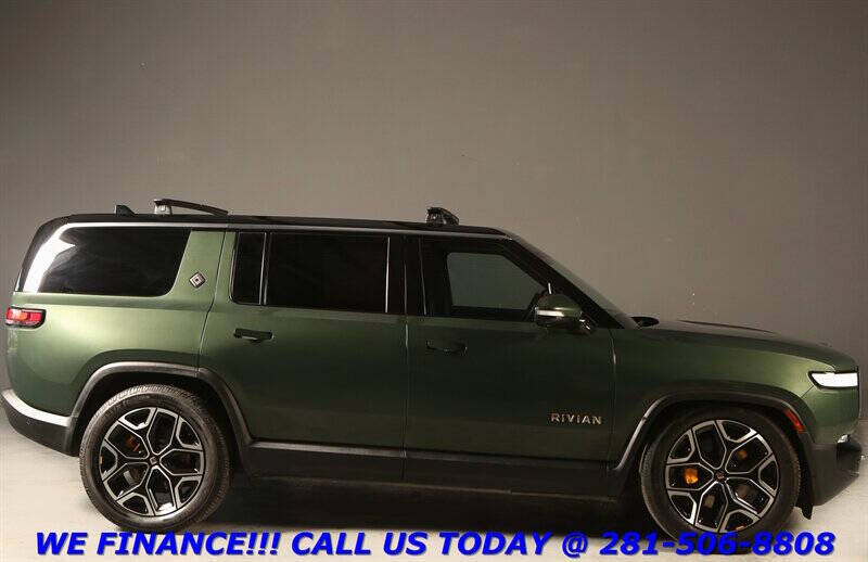 2022 Rivian R1S Launch Edition