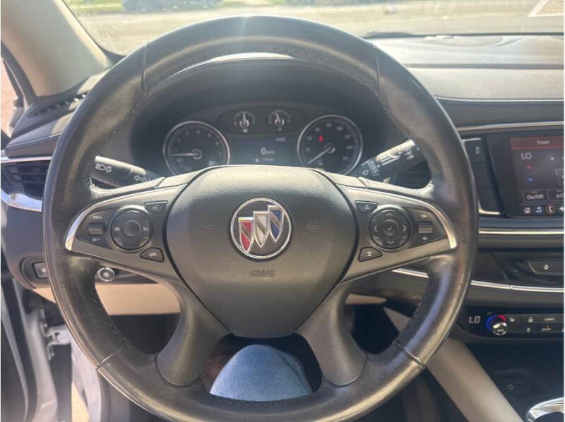 2020 Buick Enclave Essence