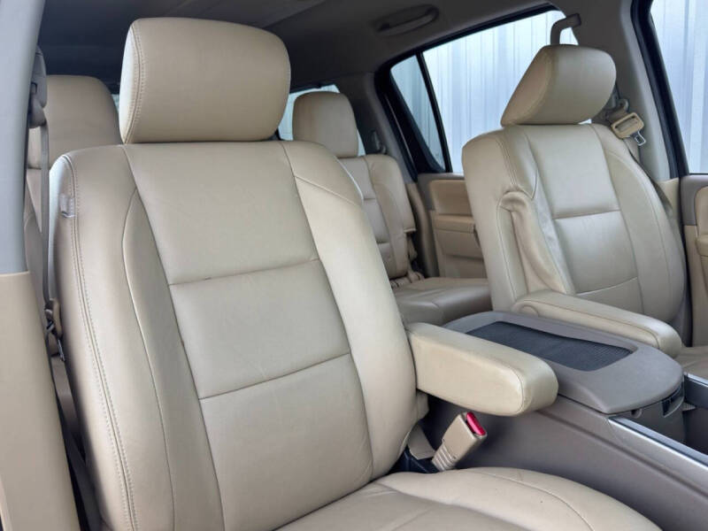 2013 Nissan Armada SV