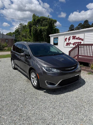 2017 Chrysler Pacifica Touring-L Plus