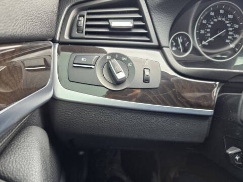 2015 BMW 5 Series 528i