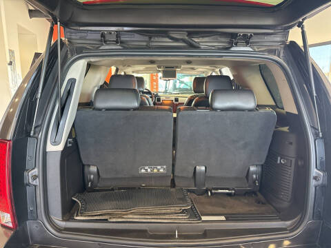 2011 Cadillac Escalade Luxury