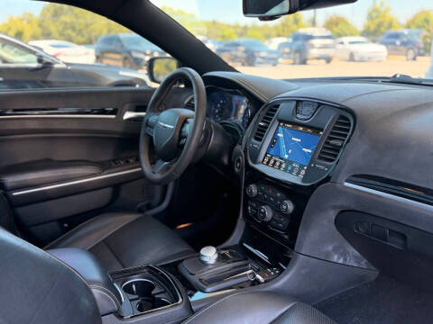 2022 Chrysler 300 S V8