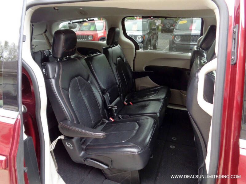 2018 Chrysler Pacifica Touring L