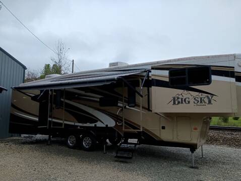 2013 Keystone Montana 3750 FL for sale at R & R Motor Sports in New Albany IN