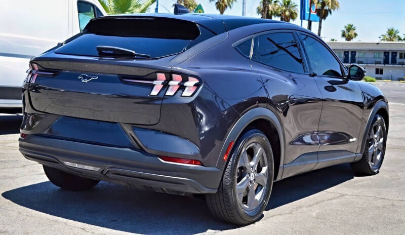 2022 Ford Mustang Mach-E Select