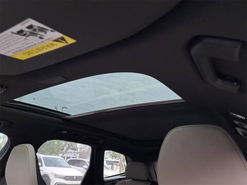 2026 Volvo XC60 T8 Plus