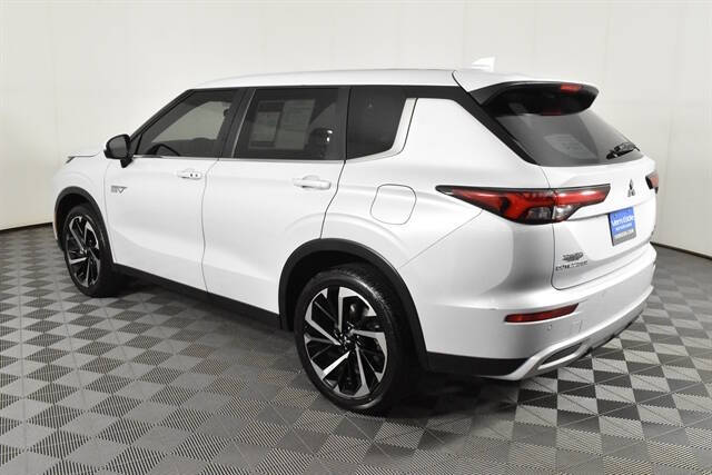 2024 Mitsubishi Outlander PHEV SE