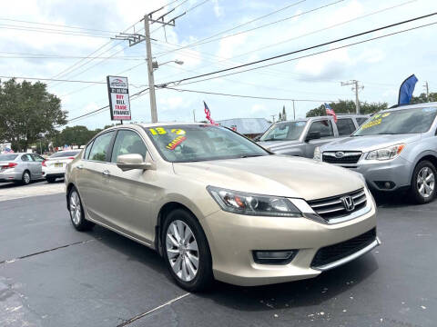 2013 Honda Accord for sale at AUTOFAIR LLC in West Melbourne FL