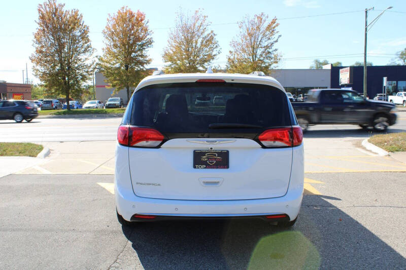 2018 Chrysler Pacifica Touring L Plus