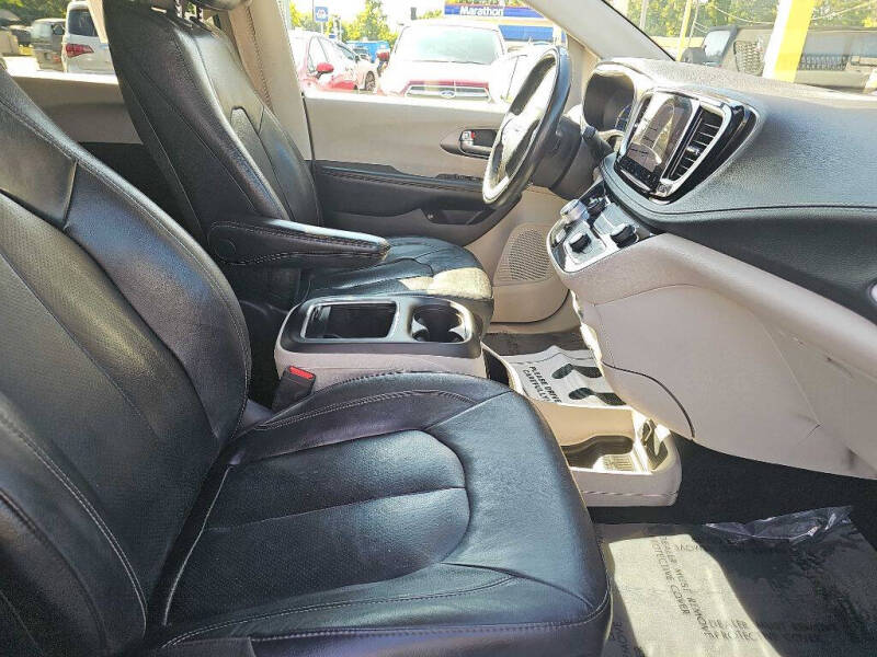 2022 Chrysler Pacifica Hybrid Touring L