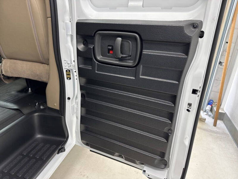 2025 Chevrolet Express 2500