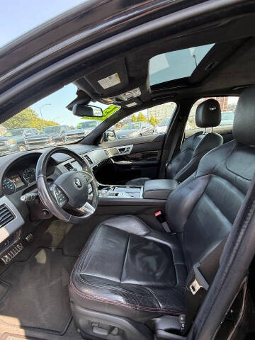 2015 Jaguar XF 3.0 Sport