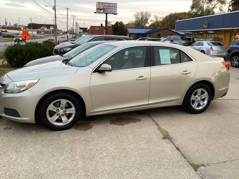 2014 Chevrolet Malibu for sale at EL AMIGO AUTO SALES in Des Moines IA