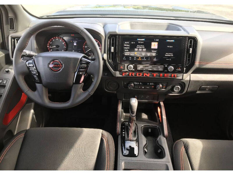 2025 Nissan Frontier PRO-X