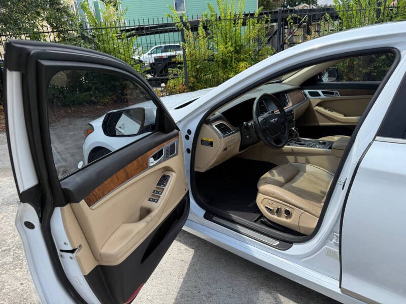 2015 Hyundai Genesis