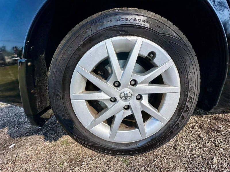 2012 Toyota Prius v Three