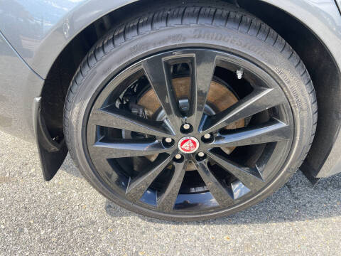 2017 Jaguar XE 35t Prestige