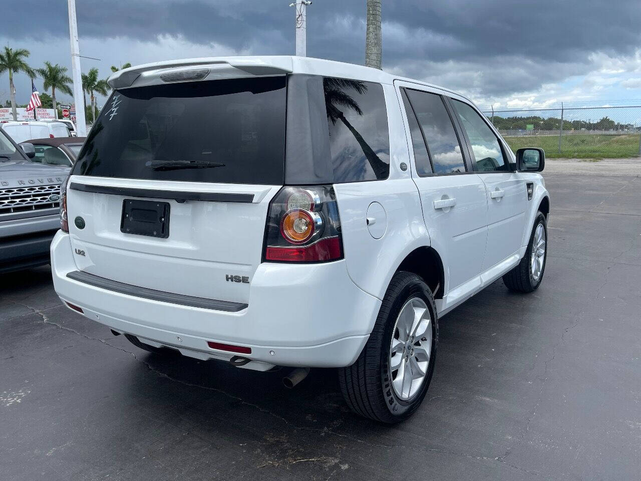 2013 LAND ROVER LR2 SUV / Crossover - $9,700