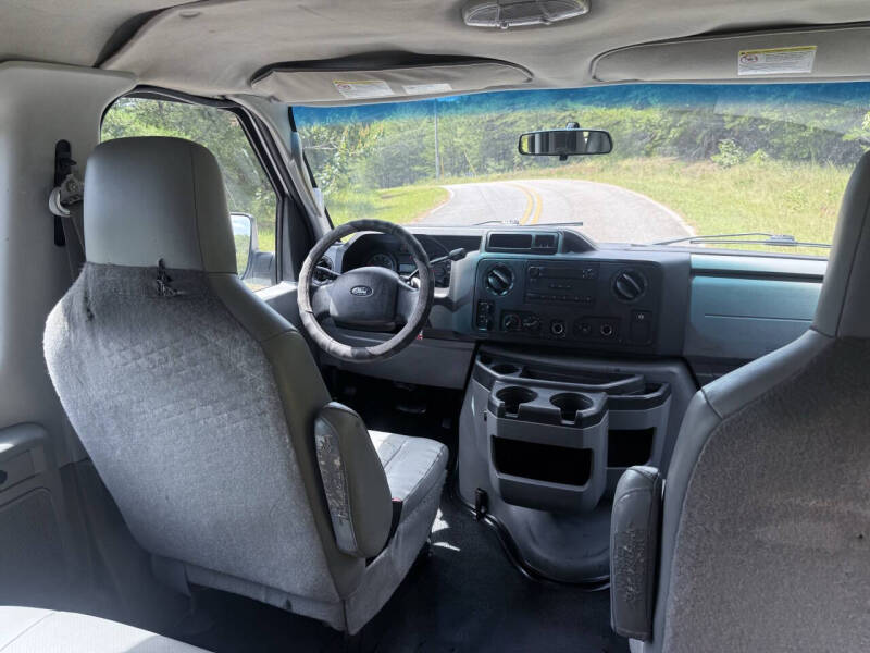 2013 Ford E-Series E-350 SD XL