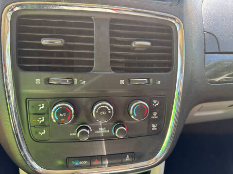 2015 Dodge Grand Caravan SXT Plus