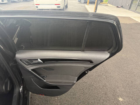 2017 Volkswagen Golf GTI S