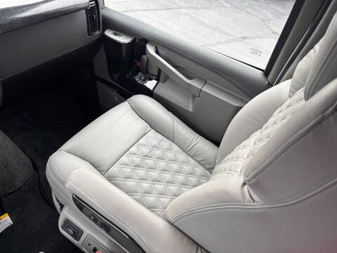 2025 GMC Savana 2500