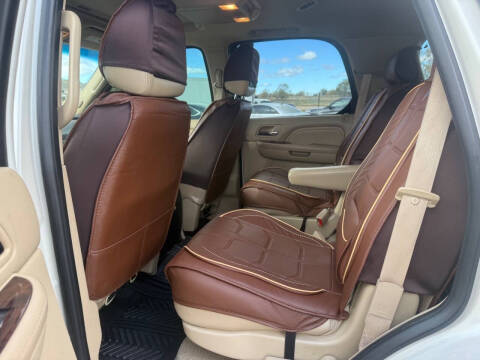2010 Cadillac Escalade Luxury