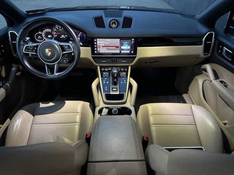 2023 Porsche Cayenne