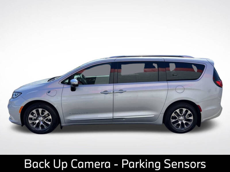 2023 Chrysler Pacifica Plug-In Hybrid Pinnacle
