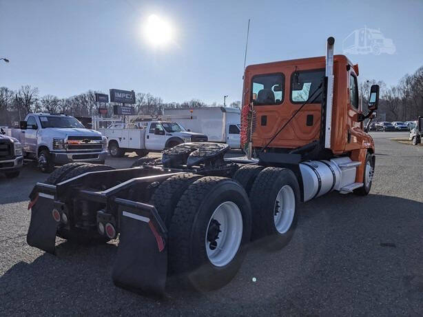 2013 Freightliner Cascadia