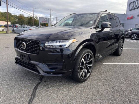 2023 Volvo XC90 Recharge T8 Ultimate Dark Theme