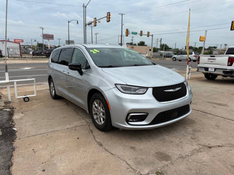 2024 Chrysler Pacifica Touring L