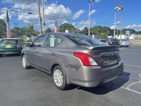 2015 Nissan Versa 1.6 S