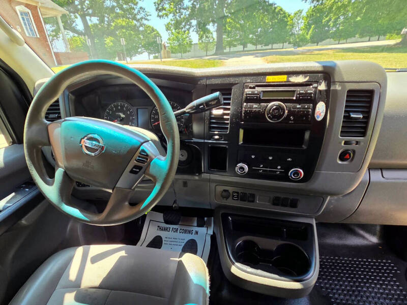 2017 Nissan NV