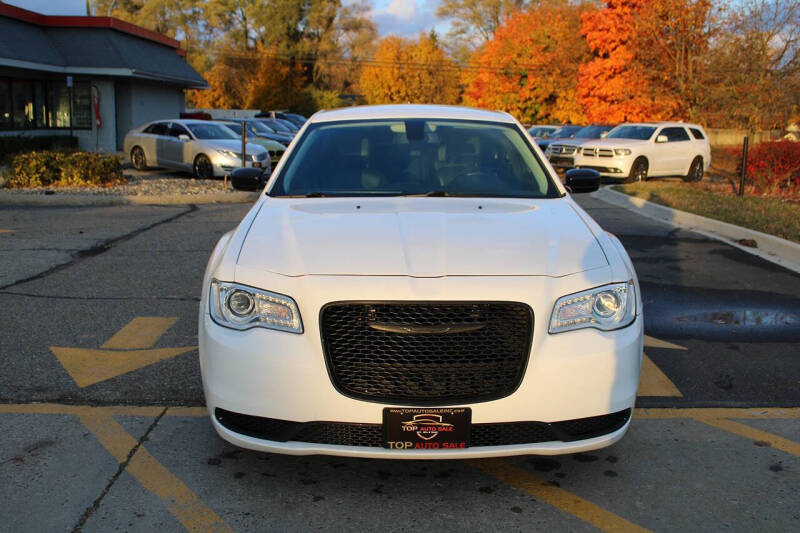 2017 Chrysler 300 Limited