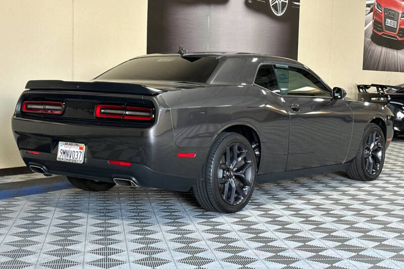 2023 Dodge Challenger SXT