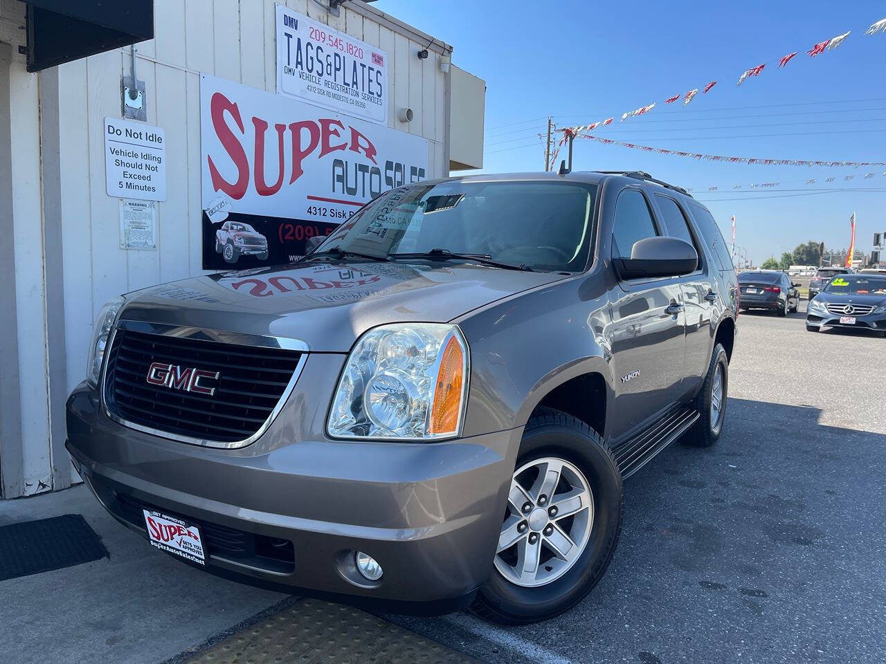 2014 GMC Yukon for sale at Super Auto Sales Modesto in Modesto, CA