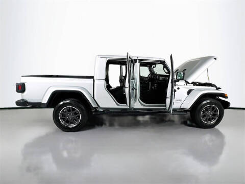 2023 Jeep Gladiator Overland