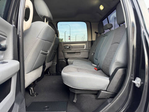 2018 RAM 1500 SLT