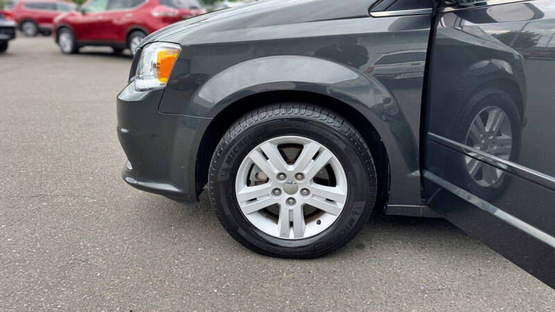 2012 Dodge Grand Caravan Crew