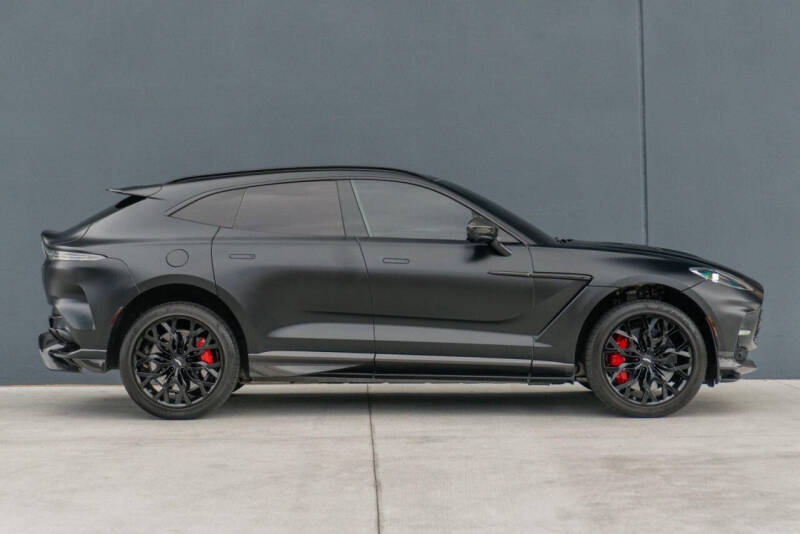 2023 Aston Martin DBX 707