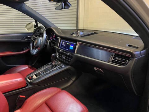 2021 Porsche Macan GTS