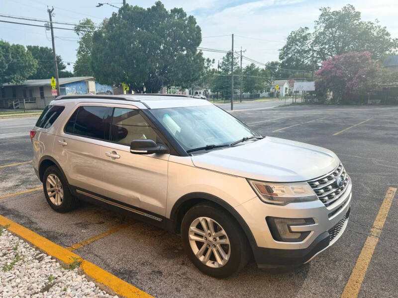 2016 Ford Explorer